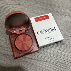 Huda beauty glowish cheeky vegan sassy saffron